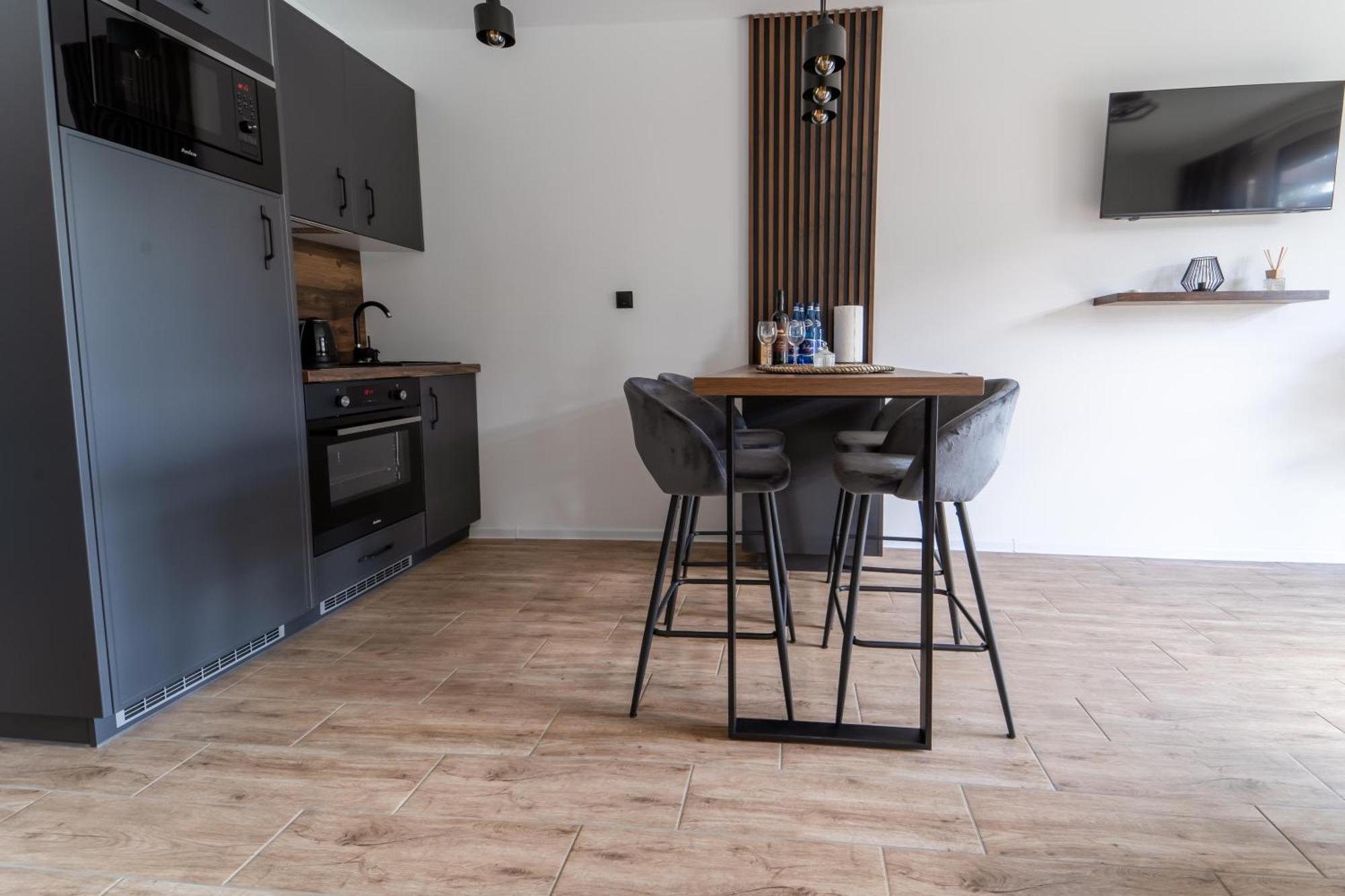 Village Resort Sauna & Jacuzzi & Netflix Tworkowa Δωμάτιο φωτογραφία
